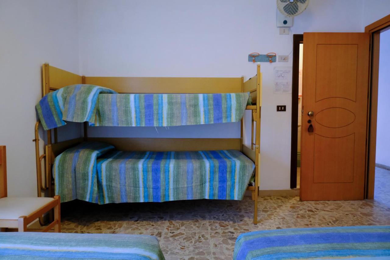 Hotel Chiara Rimini Exterior photo