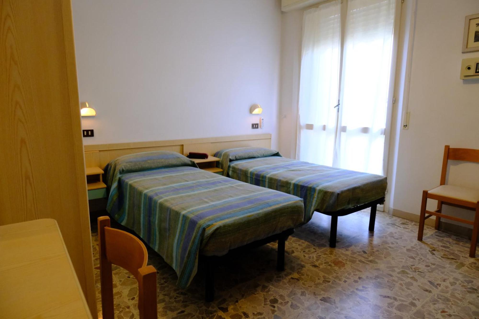 Hotel Chiara Rimini Exterior photo